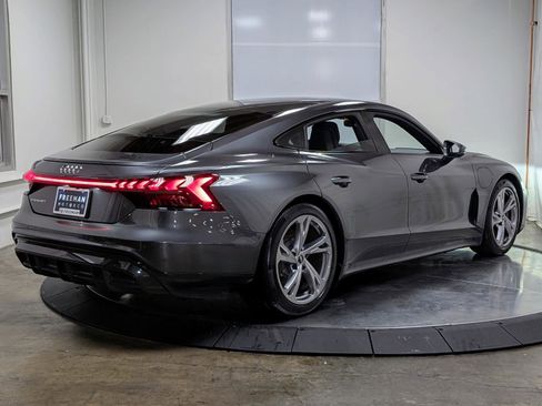 Used 2023 Audi e-tron GT Premium Plus image 8