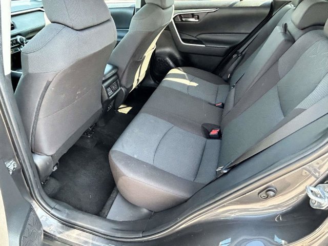 Used 2024 Toyota RAV4 XLE FWD image 27