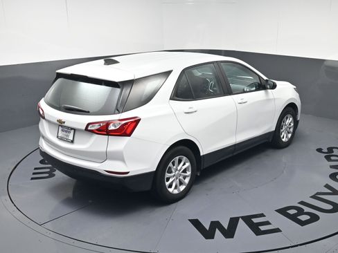 Certified 2020 Chevrolet Equinox LS image 33