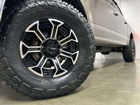 Used 2019 Ford F150 XLT w/ Equipment Group 302A Luxury AWD/4WD image 28