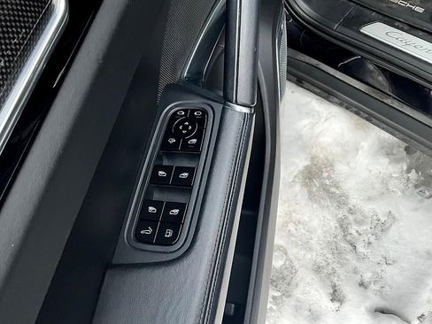 Used 2020 Porsche Cayenne Turbo S AWD/4WD image 13