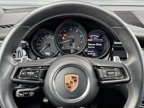 Certified 2023 Porsche Macan image 20