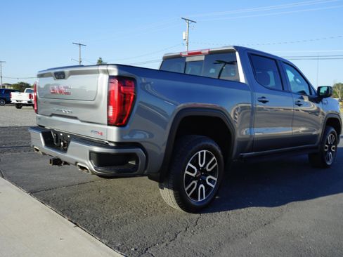 Used 2022 GMC Sierra 1500 AT4 w/ AT4 Preferred Package image 5