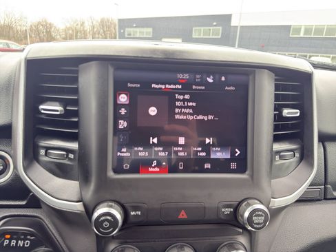 Used 2022 RAM 1500 Big Horn AWD/4WD image 18