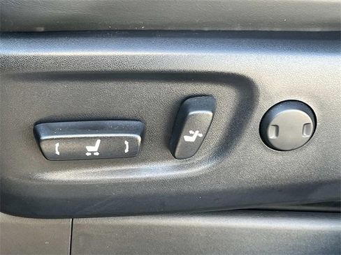 Used 2021 Lexus GX 460 Luxury w/ Sport Design Package image 32