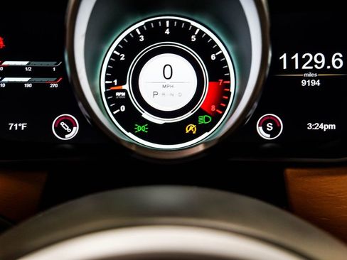 Used 2021 Aston Martin V8 Vantage Roadster RWD image 36