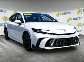 Used 2025 Toyota Camry SE FWD video 1