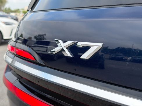 Used 2024 BMW X7 xDrive40i w/ Premium Package image 11