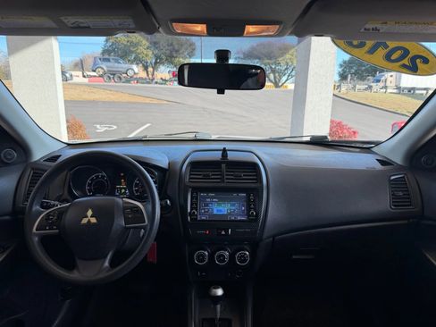 Used 2018 Mitsubishi Outlander Sport ES image 9