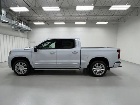 New 2026 Chevrolet Silverado 1500 High Country AWD/4WD image 4
