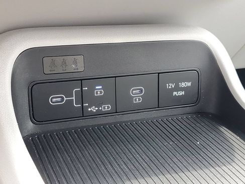 Used 2025 Hyundai Kona SEL AWD/4WD image 20