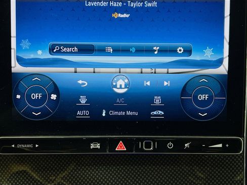 Used 2023 Mercedes-Benz C 300 Sedan image 12