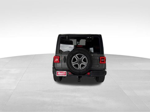 Used 2022 Jeep Wrangler Sport AWD/4WD image 4