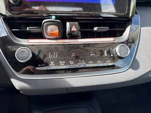 Used 2026 Toyota Corolla SE FWD image 22
