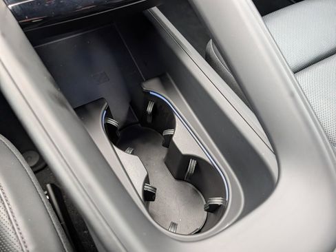 Certified 2024 Porsche Macan 4 Electric image 18