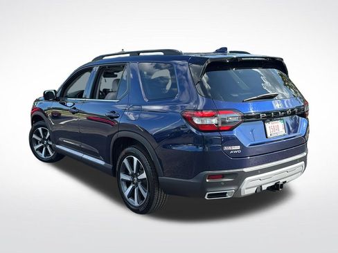 Used 2025 Honda Pilot Touring image 5