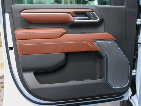 New 2026 GMC Sierra 2500 Denali Ultimate AWD/4WD image 15