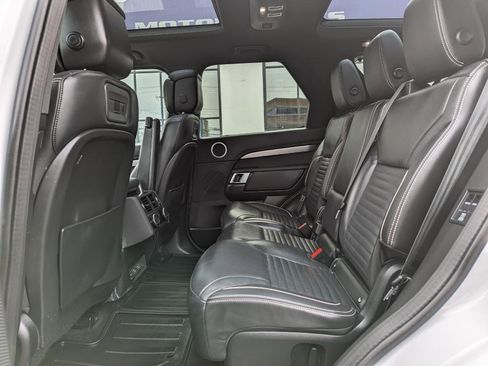 Used 2023 Land Rover Discovery S R-Dynamic image 36