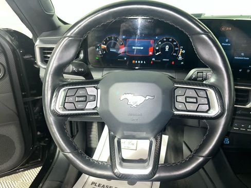 Used 2025 Ford Mustang Premium RWD image 16