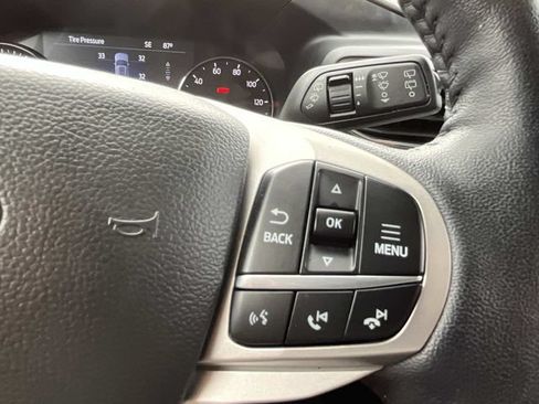 Certified 2022 Ford Explorer XLT w/ Equipment Group 202A RWD image 39