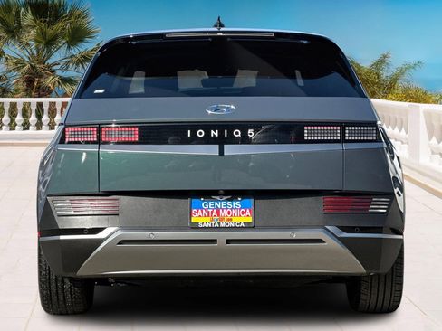 Used 2024 Hyundai Ioniq 5 SE image 5
