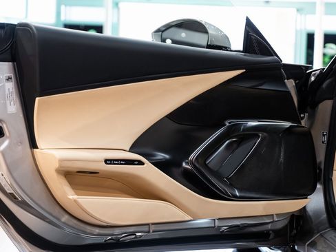 Used 2025 Ferrari 12Cilindri image 21