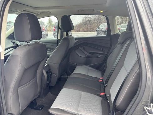 Used 2017 Ford Escape SE w/ Equipment Group 201A AWD/4WD image 11