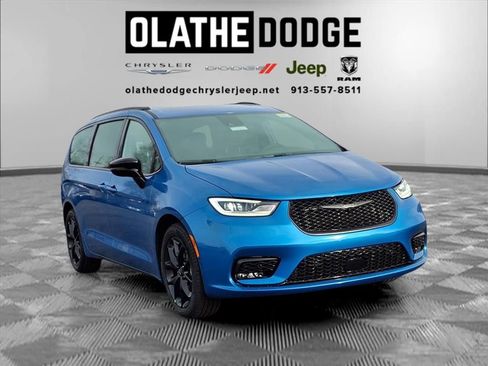 New 2026 Chrysler Pacifica Select image 29