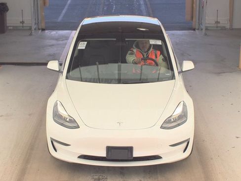 Used 2023 Tesla Model 3 Performance image 10