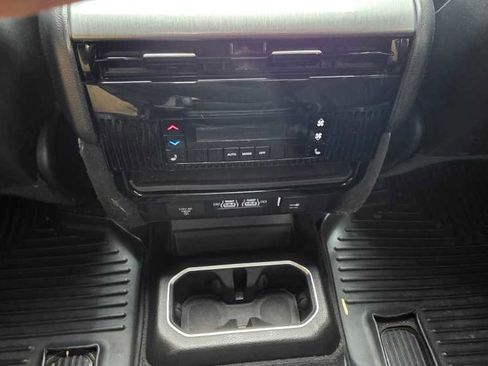 Used 2023 Jeep Wagoneer Series II image 20