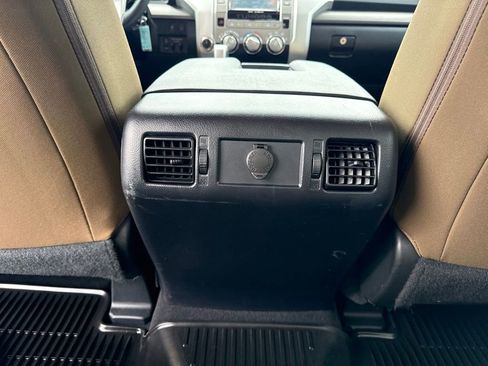 Used 2017 Toyota Tundra SR5 w/ SR5 Upgrade Package AWD/4WD image 12