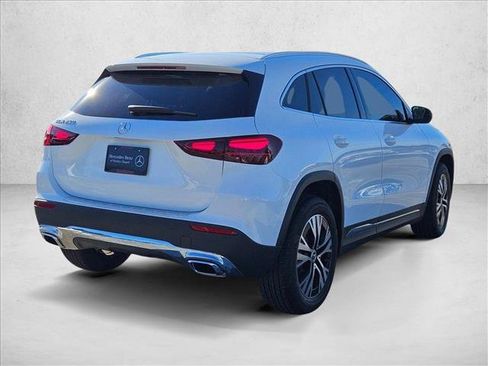 New 2026 Mercedes-Benz GLA 250 image 2