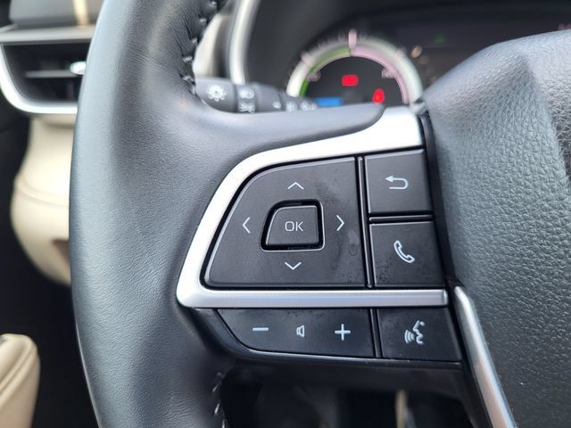 Used 2024 Toyota Highlander XLE AWD/4WD image 22