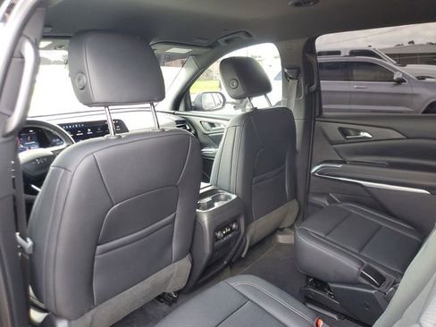 Used 2025 Chevrolet Traverse LT w/ Midnight/Sport Edition FWD image 11