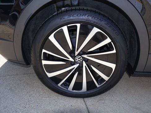 Used 2023 Volkswagen ID.4 Pro S Plus RWD image 10