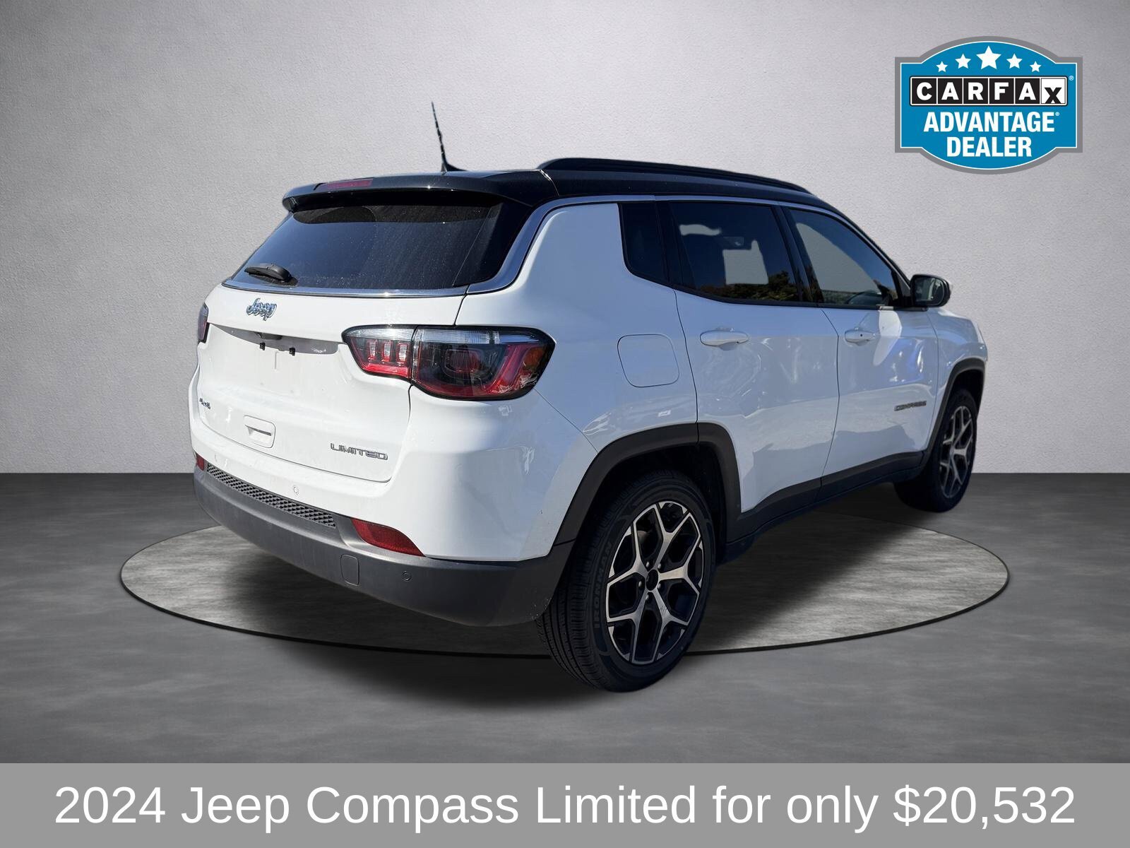 Used 2024 Jeep Compass Limited AWD/4WD image 3
