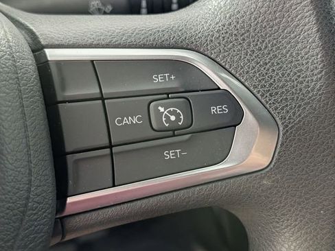 Used 2023 Jeep Compass Sport image 15