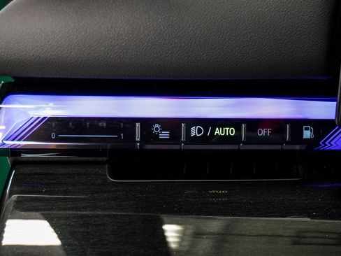 Used 2025 BMW M5 Base w/ Carbon Package image 34