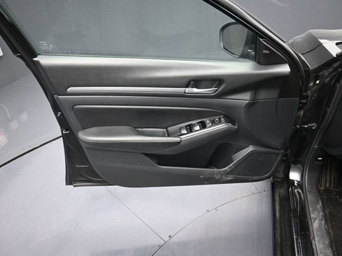 Used 2023 Nissan Altima 2.5 SV image 21