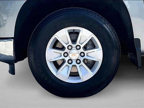 Used 2025 Chevrolet Silverado 1500 LT RWD image 10