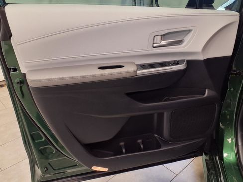 New 2026 Toyota Sienna XLE image 26