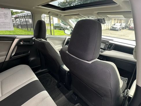 Used 2016 Toyota RAV4 XLE w/ Convenience Package AWD/4WD image 19