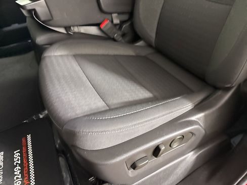 Used 2023 Chevrolet Silverado 1500 LT image 12