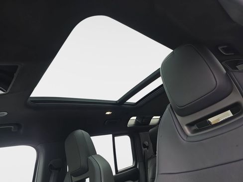 New 2026 Land Rover Defender 110 OCTA AWD/4WD image 30