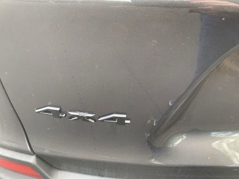 Used 2019 Jeep Cherokee Latitude Plus image 6