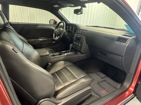 Used 2014 Dodge Challenger R/T RWD image 15