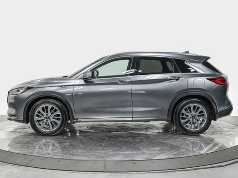 Used 2025 INFINITI QX50 Luxe AWD/4WD image 2