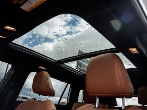 Used 2024 Toyota Highlander Platinum image 26