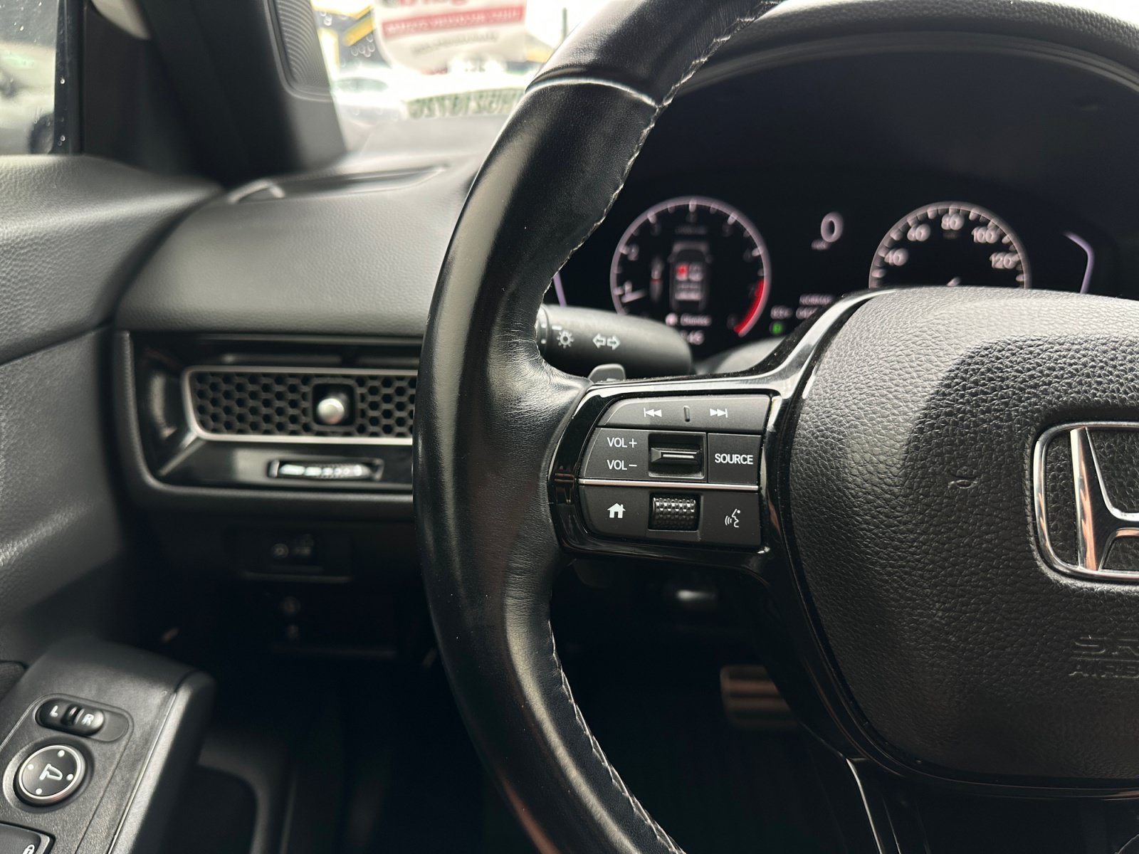 Used 2023 Honda Civic Sport image 22