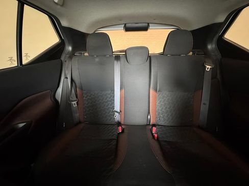 Used 2021 Nissan Kicks SR w/ Exterior Package FWD image 7